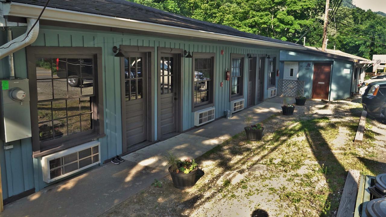 Riverside Lodge At Chimney Rock Esterno foto
