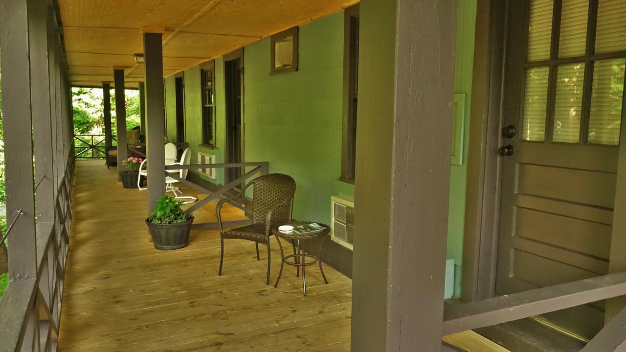 Riverside Lodge At Chimney Rock Esterno foto