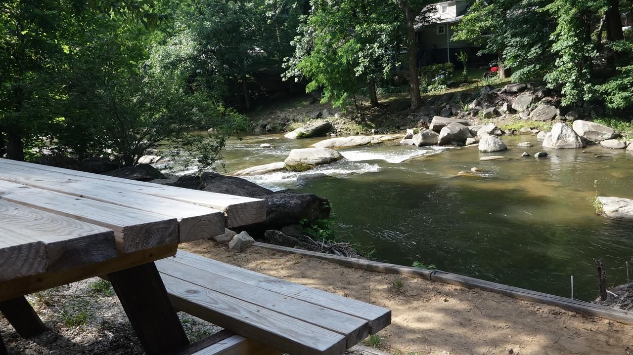 Riverside Lodge At Chimney Rock Esterno foto