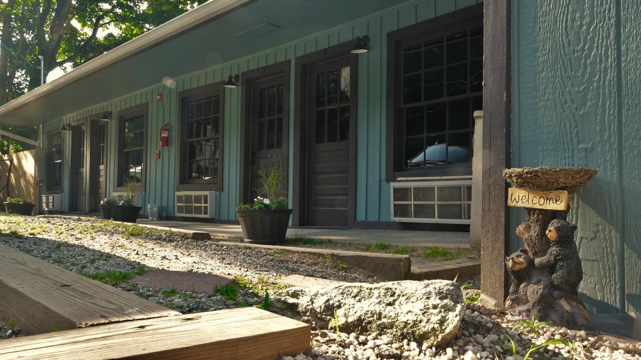 Riverside Lodge At Chimney Rock Esterno foto
