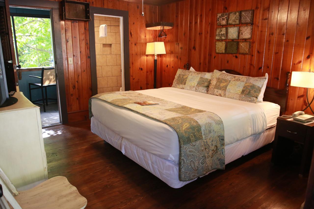 Riverside Lodge At Chimney Rock Esterno foto