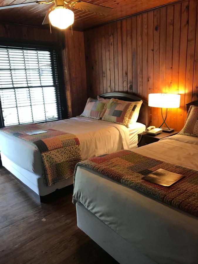 Riverside Lodge At Chimney Rock Esterno foto